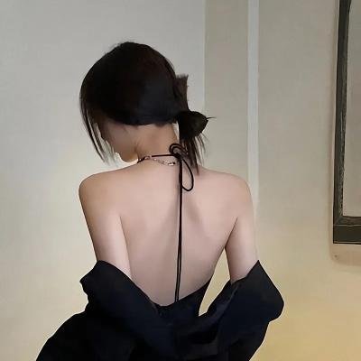 红楼梦第二部:黛玉葬花